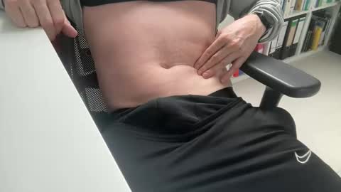 Snapshot of surfstar81 chatting on October 9, 10:53 am surfstar81 online show from October 9, 10:53 am