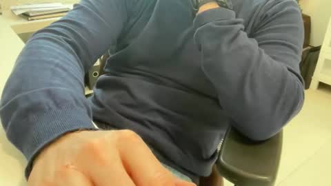 surfstar81 online show from October 15, 6:43 am