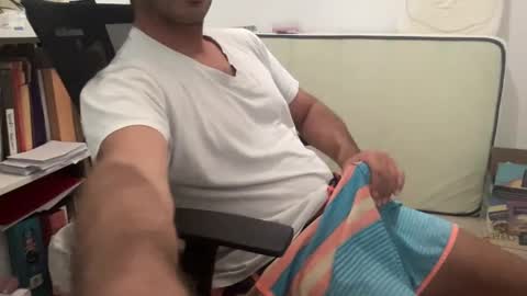 Snapshot of surftravel chatting on March 5, 10:44 pm surftravel online show from March 5, 10:44 pm