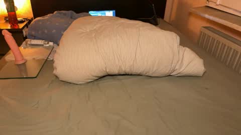 sutlac90 online show from March 16, 10:03 pm