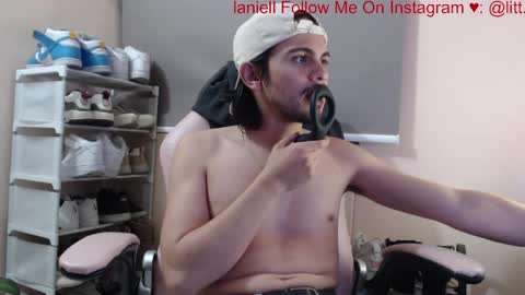 Daniii  online show from April 21, 11:11 pm