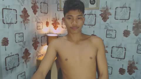 Snapshot of sweet_guyxx chatting on February 22, 6:48 pm sweet_guyxx online show from February 22, 6:48 pm