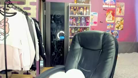 kira online show from July 18, 5:07 pm