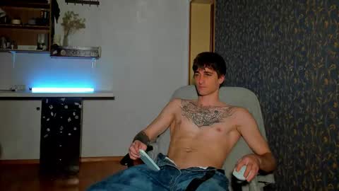 sweet_smith8 online show from March 12, 8:38 pm