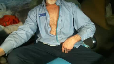 Snapshot of sweetman4a chatting on December 22, 1:22 pm Michael online show from December 22, 1:22 pm