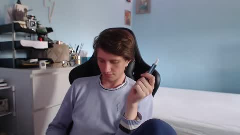 Cat online show from April 15, 2:28 pm