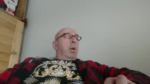 Snapshot of swissscooby55 chatting on December 7, 9:28 am swissscooby55 online show from December 7, 9:28 am