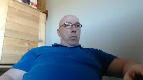 Snapshot of swissscooby55 chatting on March 4, 3:04 pm swissscooby55 online show from March 4, 3:04 pm
