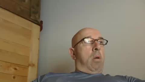Snapshot of swissscooby55 chatting on September 23, 5:40 am swissscooby55 online show from September 23, 5:40 am