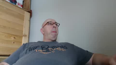 Snapshot of swissscooby55 chatting on February 18, 8:38 am swissscooby55 online show from February 18, 8:38 am