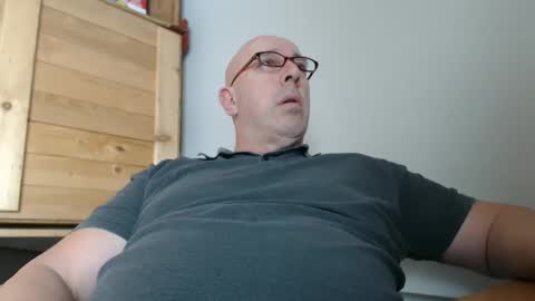 Snapshot of swissscooby55 chatting on January 4, 2:04 pm swissscooby55 online show from January 4, 2:04 pm