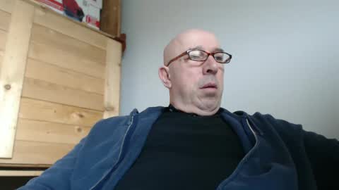 Snapshot of swissscooby55 chatting on March 12, 7:57 am swissscooby55 online show from March 12, 7:57 am