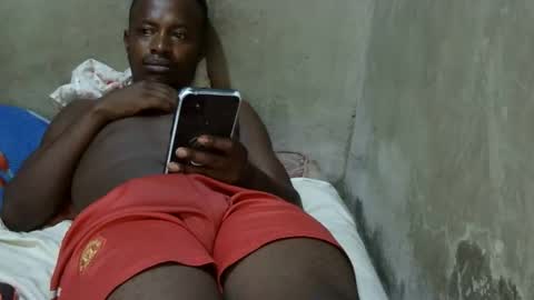 swthairy_dick online show from May 18, 5:13 am