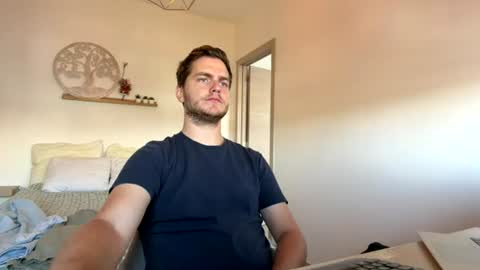 syl092 online show from July 16, 9:38 am