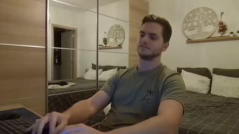 syl092 online show from January 8, 4:56 pm