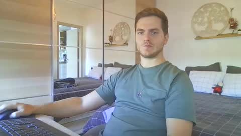 syl092 online show from October 30, 11:22 am