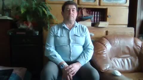 Snapshot of sympa_trique chatting on February 11, 11:54 am sympa_trique online show from February 11, 11:54 am