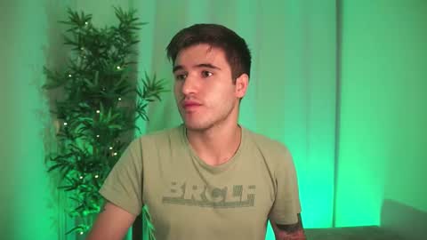 t0ny_wylie online show from November 13, 11:04 am