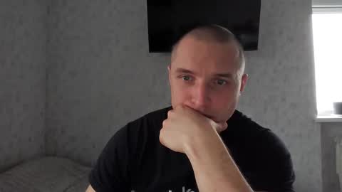 Den online show from November 12, 8:09 am