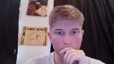 collegetwinkboi online show from January 12, 2:43 pm