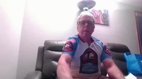 tacrunner66_ online show from December 12, 2:44 pm