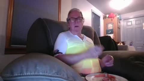 tacrunner66_ online show from January 1, 1:58 am