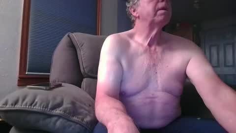 tacrunner66_ online show from December 18, 1:05 am