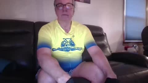 tacrunner66_ online show from December 23, 3:55 pm
