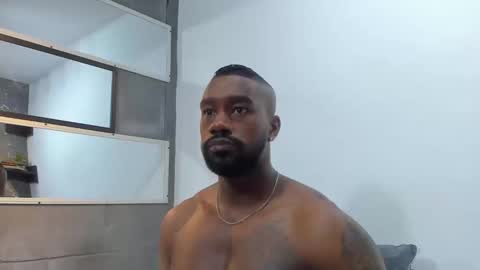 Snapshot of tafari_1 chatting on February 15, 11:27 pm Tafari Zulu online show from February 15, 11:27 pm