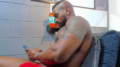 Snapshot of tafari_1 chatting on February 6, 11:48 pm Tafari Zulu online show from February 6, 11:48 pm