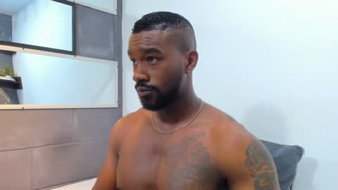 Snapshot of tafari_1 chatting on December 25, 1:20 am Tafari Zulu online show from December 25, 1:20 am