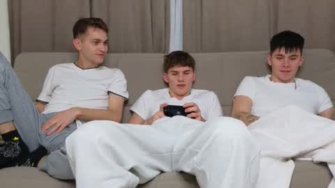 Alex online show from December 21, 5:54 pm