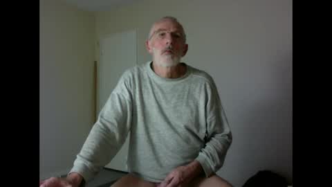 Jack Pierrot online show from October 1, 7:07 pm