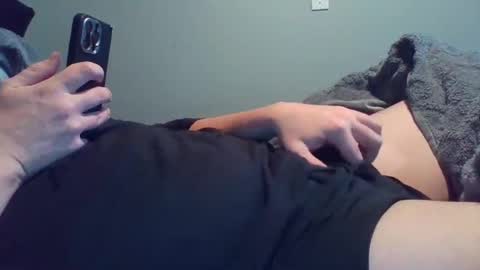 Snapshot of tallguy88444 chatting on January 6, 12:37 am tallguy88444 online show from January 6, 12:37 am