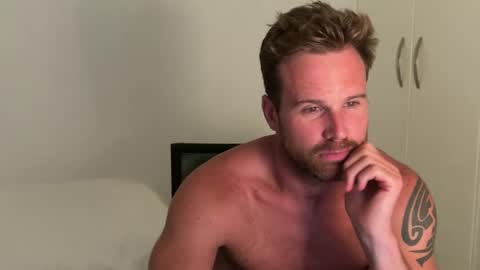 Snapshot of tarzan_thejungleboy chatting on February 17, 6:15 pm Tarzan online show from February 17, 6:15 pm