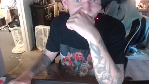 tattedhubs5 online show from September 18, 7:27 pm