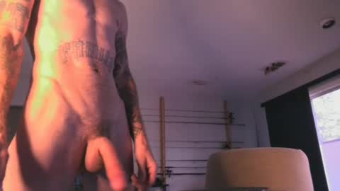 Mr. Favorite online show from September 28, 12:47 pm