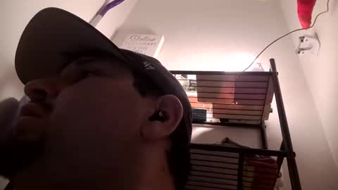 Luis online show from January 11, 1:37 am