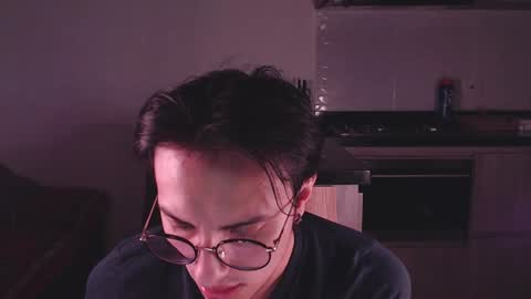 Teo independent model online show from March 1, 4:47 am