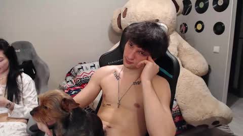 Teddy online show from December 22, 3:58 am