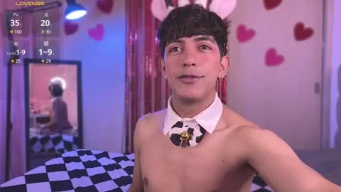 teo brown Independent model online show from February 14, 3:36 pm