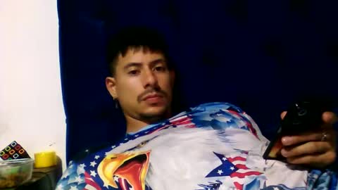 teoyes_ online show from December 21, 9:23 pm