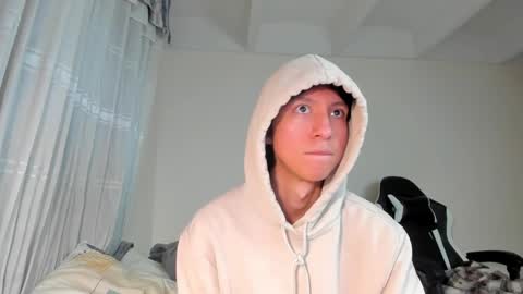 Juanfe  online show from December 24, 3:16 am