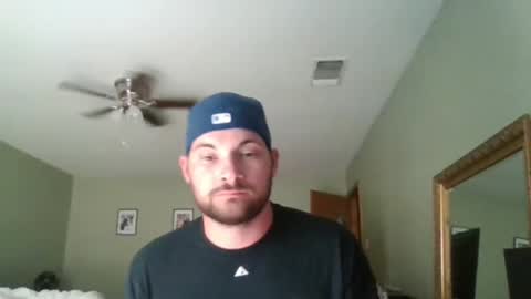 tex007006 online show from April 7, 8:42 pm