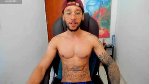 Cristhian Teylor online show from December 15, 3:53 pm