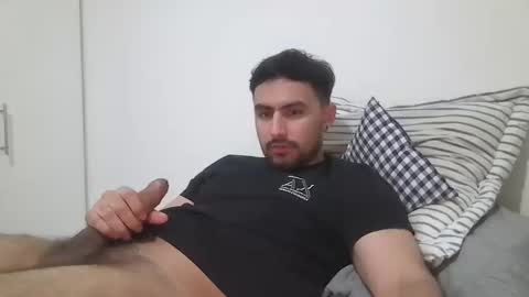 Snapshot of thaiguy666 chatting on January 11, 6:56 am ThaiGuy online show from January 11, 6:56 am