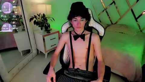 thanier_18 online show from March 17, 8:44 pm