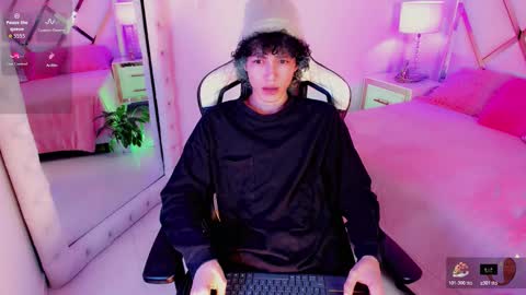 thanier_18 online show from February 24, 7:47 pm