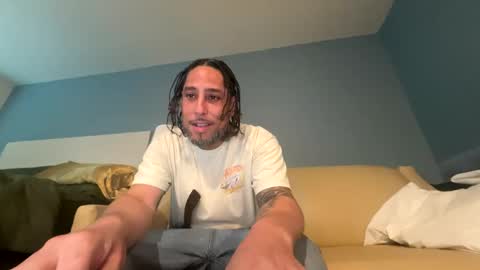 Snapshot of thatbasianguy chatting on October 6, 1:49 pm LoveHateLust online show from October 6, 1:49 pm