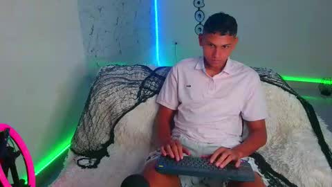 Sean OPry   online show from October 11, 2:10 pm